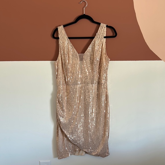 Party dress - Picture 1 of 2